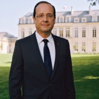 The official portrait of President Hollande